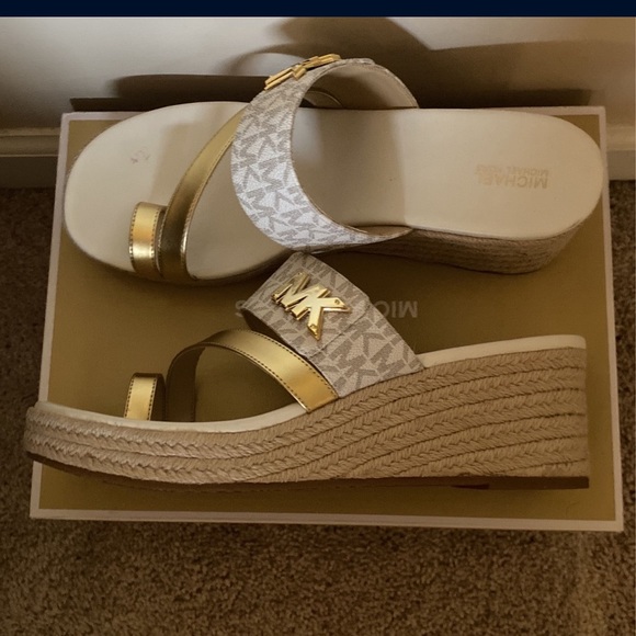 Michael Kors Sandals, size 10, never worn - Picture 1 of 2